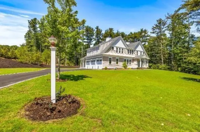 8 Ice House Road Cover