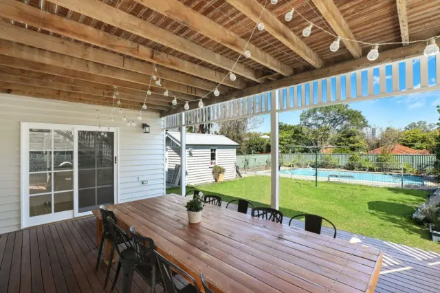 Architecture backyard chairs 2775312 1024x683