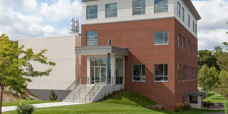 Ginger Judge Science Building Horizontal Landing Ext2 2022 12 16 124541 gfnt