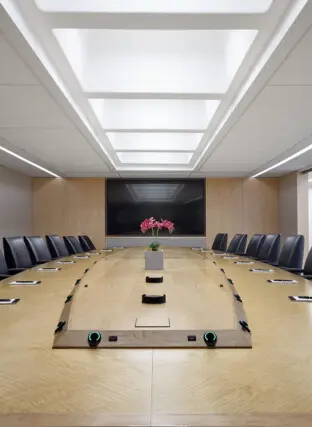 AMG Greenwich Marshall Dackert L 12 Int copy