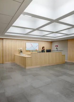 AMG Greenwich Marshall Dackert L 13 Int copy