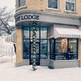 The Cabot Lodge Square Ext0047 2022 12 16 124523 vbfo