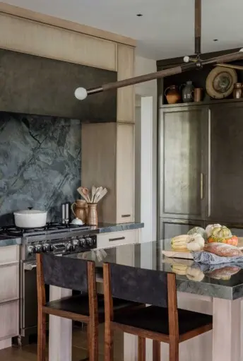 Inside Out Tall Int31