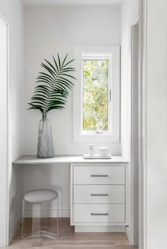 Shades of White Tall Int12