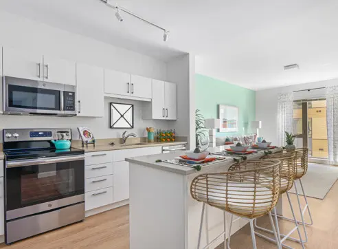 Canvas Michael Alan Media L Int 23 copy 1032 760