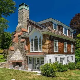 SV Design STUTCNTRST square1 2022 12 16 125002 hpnw