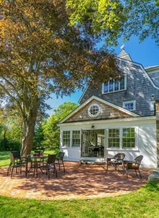 SV Design STUTCNTRST tall2 2022 12 16 125003 iaai