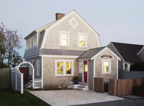 Captains Row Hero Historic Renovation Addition Architecture Chatham Cape Cod Home Shingle Style Front Facade Entry 2022 12 16 124359 qagw