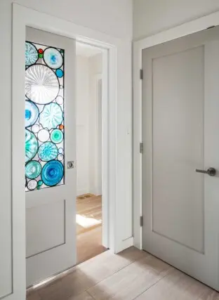 Shadesof White Tall Int27 2022 12 16 124555 arcy