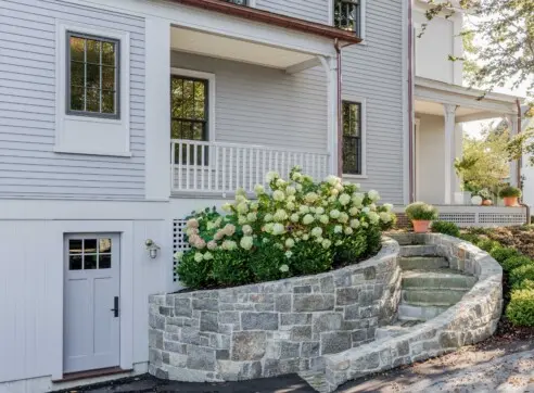 Hammer Heels Hero Ext Side 2022 12 16 124723 yjth