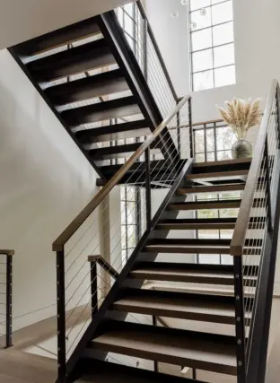 Inside Out Tall Int35 2022 12 16 124659 gzts