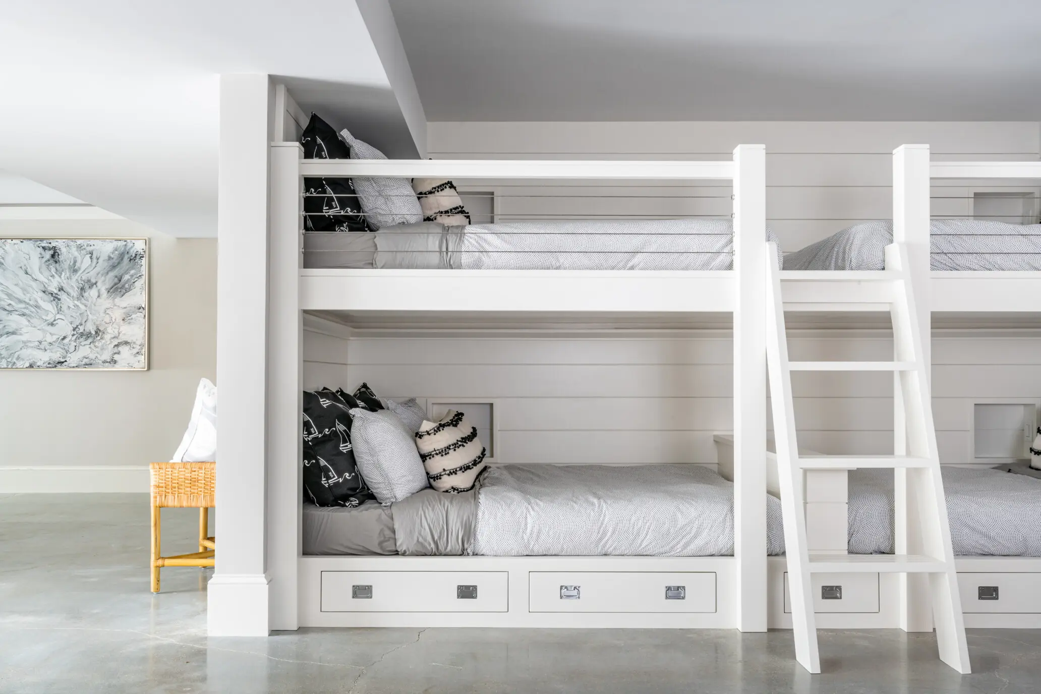Coastal Retreat Abby Grattan H Int 15
