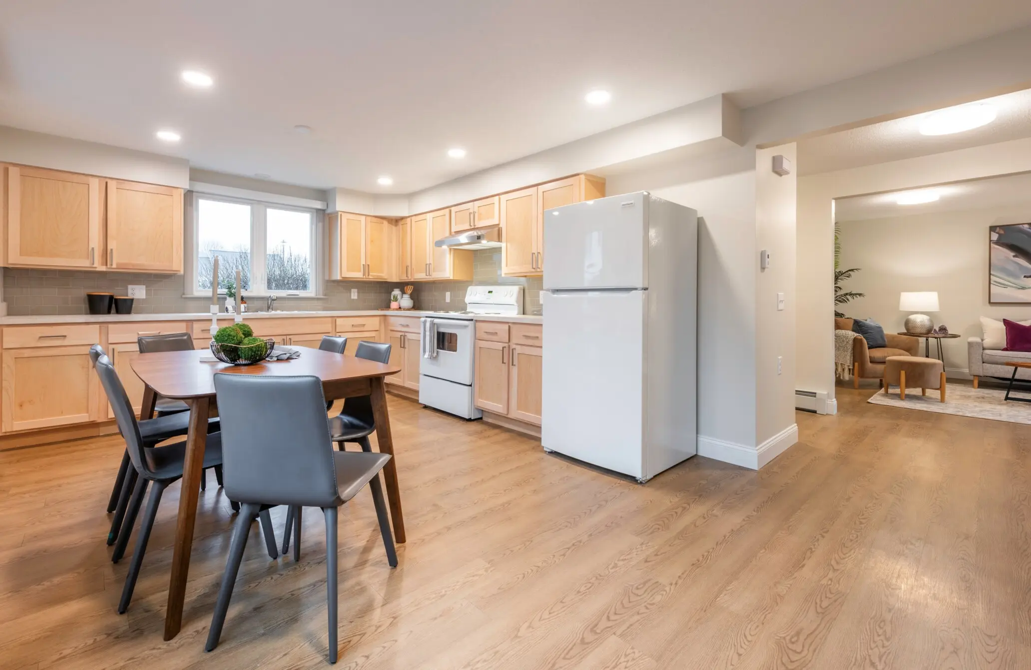 1 County Manor 9